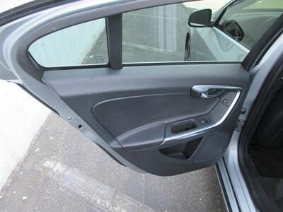 2015 Volvo S60 T6 R-Design Platinum - Photo 43 - Bohemia, NY 11716