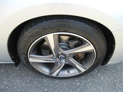 2015 Volvo S60 T6 R-Design Platinum - Photo 58 - Bohemia, NY 11716