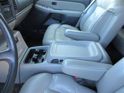 2001 Chevrolet Tahoe Z71 - Photo 38 - Bohemia, NY 11716