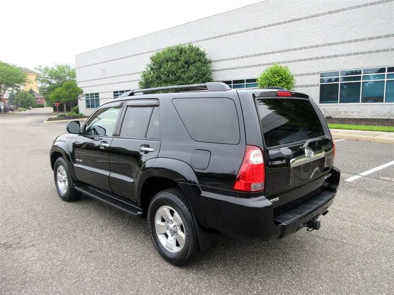 2007 Toyota 4Runner SR5   - Photo 11 - Bohemia, NY 11716