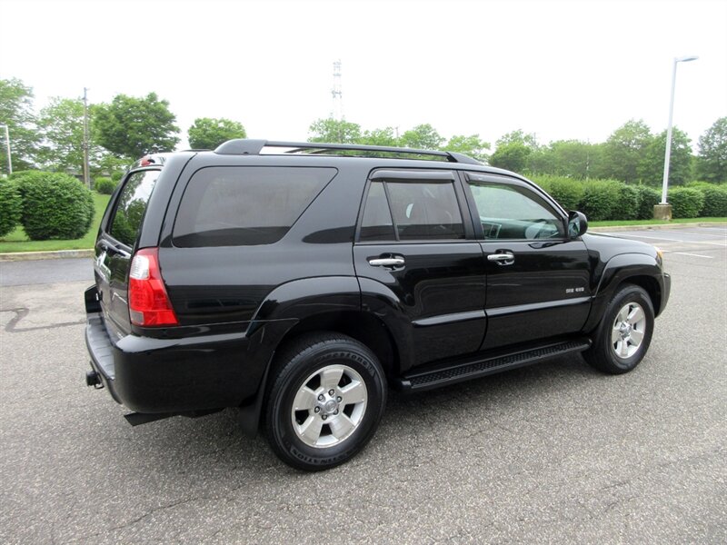2007 Toyota 4Runner SR5   - Photo 8 - Bohemia, NY 11716