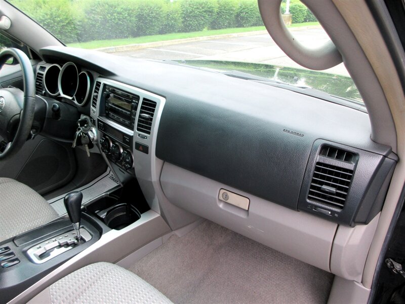 2007 Toyota 4Runner SR5   - Photo 53 - Bohemia, NY 11716