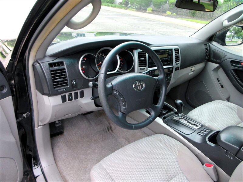 2007 Toyota 4Runner SR5   - Photo 33 - Bohemia, NY 11716