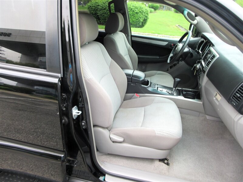 2007 Toyota 4Runner SR5   - Photo 51 - Bohemia, NY 11716