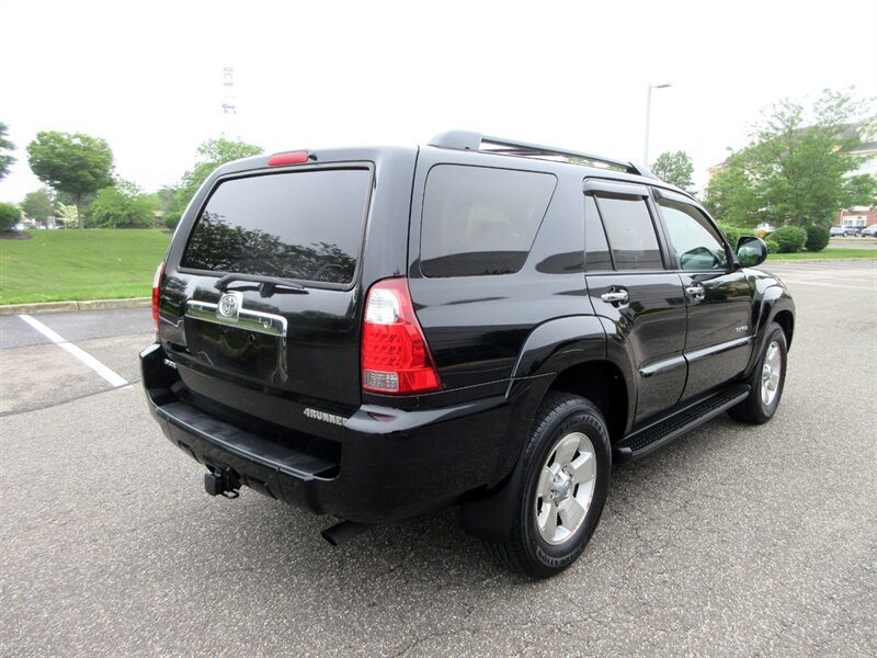 2007 Toyota 4Runner SR5   - Photo 4 - Bohemia, NY 11716