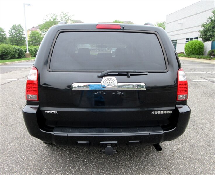 2007 Toyota 4Runner SR5   - Photo 16 - Bohemia, NY 11716