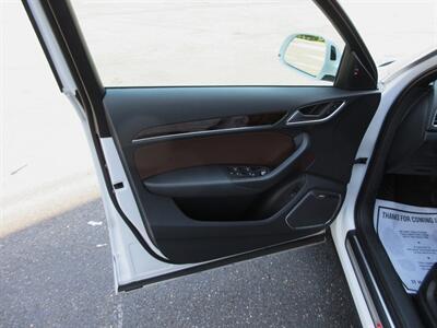 2016 Audi Q3 2.0T Quattro Prestige S Line   - Photo 31 - Bohemia, NY 11716