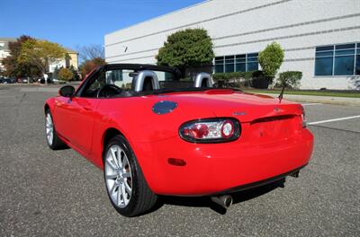 2006 Mazda MX-5 Miata Grand Touring   - Photo 3 - Bohemia, NY 11716