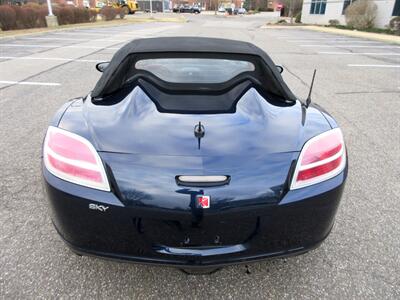 2007 Saturn Sky Convertible   - Photo 21 - Bohemia, NY 11716