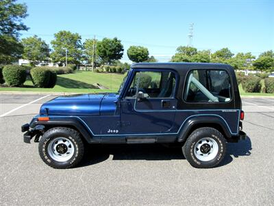 1990 Jeep Wrangler   - Photo 9 - Bohemia, NY 11716