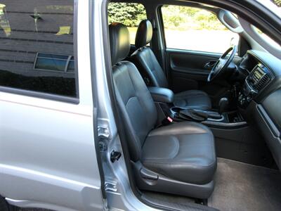 2006 Mazda Tribute   - Photo 41 - Bohemia, NY 11716