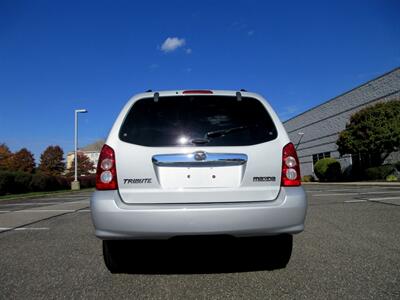 2006 Mazda Tribute   - Photo 12 - Bohemia, NY 11716