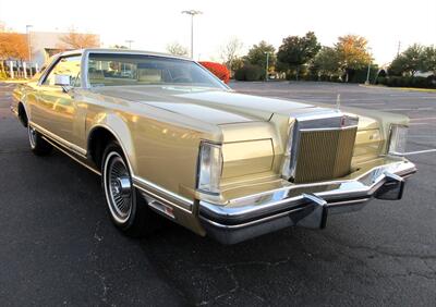 1979 Lincoln Mark V   - Photo 2 - Bohemia, NY 11716