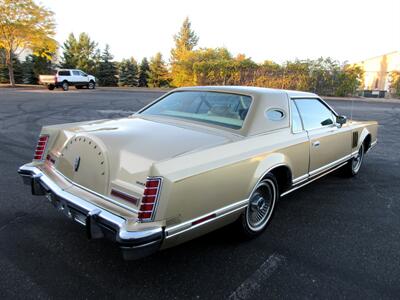 1979 Lincoln Mark V   - Photo 12 - Bohemia, NY 11716