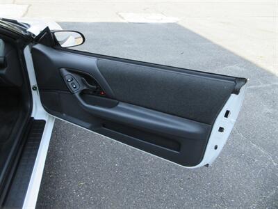 1994 Chevrolet Camaro Z28 Convertible - Photo 50 - Bohemia, NY 11716