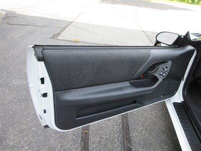 1994 Chevrolet Camaro Z28 Convertible - Photo 33 - Bohemia, NY 11716