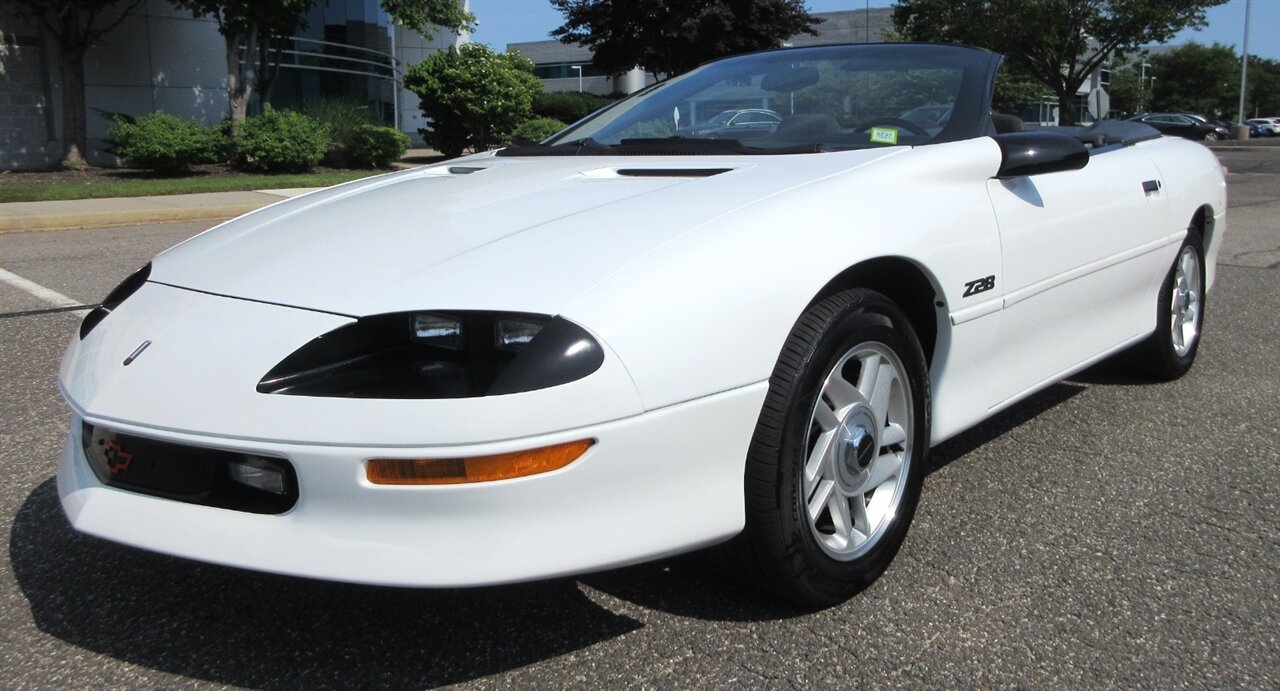 1994 Chevrolet Camaro Z28  Convertible - Photo 1 - Bohemia, NY 11716