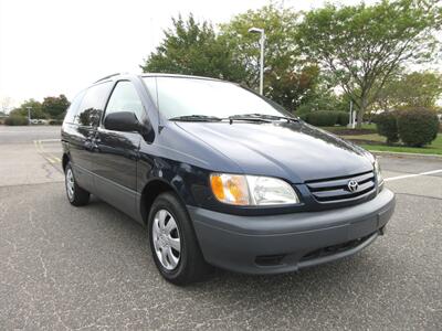 2003 Toyota Sienna CE   - Photo 2 - Bohemia, NY 11716