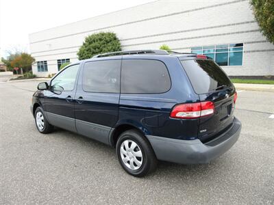 2003 Toyota Sienna CE   - Photo 3 - Bohemia, NY 11716