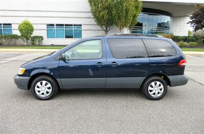 2003 Toyota Sienna CE   - Photo 9 - Bohemia, NY 11716