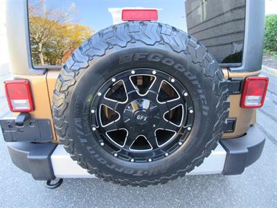 2011 Jeep Wrangler Unlimited 70th Anniversary   - Photo 65 - Bohemia, NY 11716