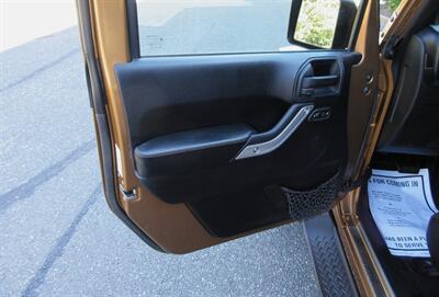 2011 Jeep Wrangler Unlimited 70th Anniversary   - Photo 33 - Bohemia, NY 11716