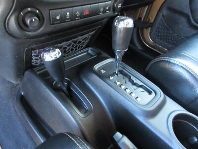 2011 Jeep Wrangler Unlimited 70th Anniversary   - Photo 39 - Bohemia, NY 11716