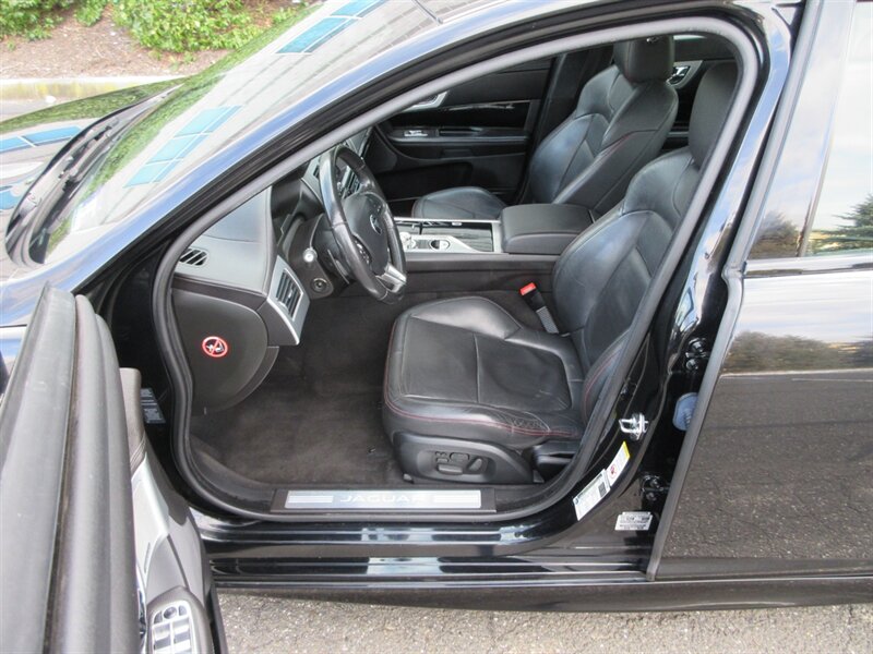 2015 Jaguar XF 3.0 Sport   - Photo 37 - Bohemia, NY 11716