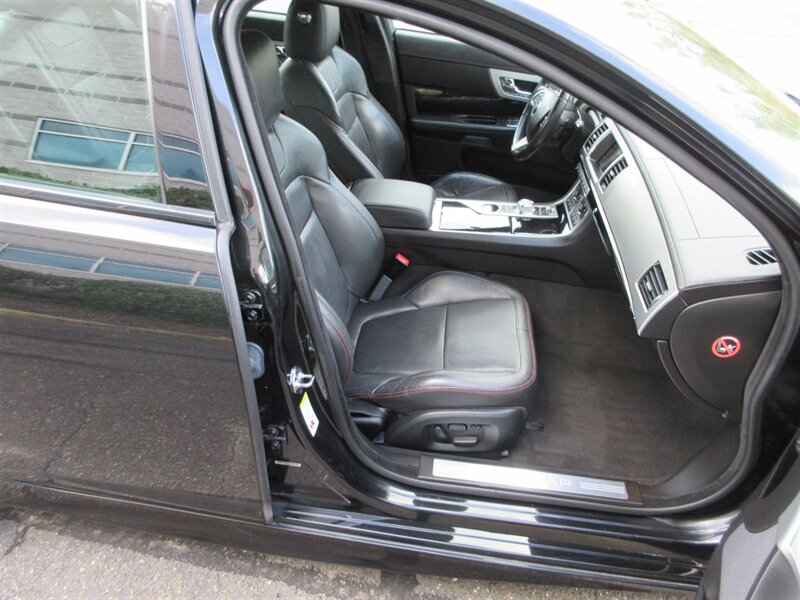 2015 Jaguar XF 3.0 Sport   - Photo 57 - Bohemia, NY 11716