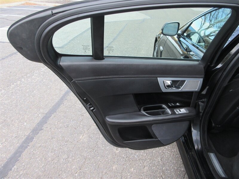 2015 Jaguar XF 3.0 Sport   - Photo 51 - Bohemia, NY 11716