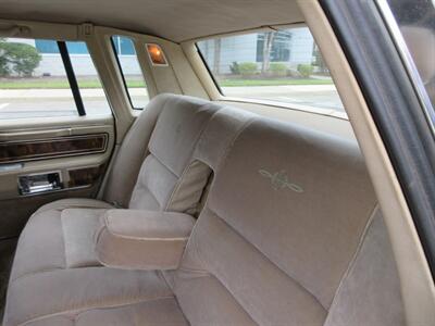 1980 Lincoln Town Car - Photo 38 - Bohemia, NY 11716