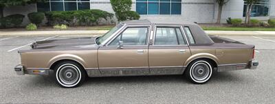 1980 Lincoln Town Car - Photo 9 - Bohemia, NY 11716