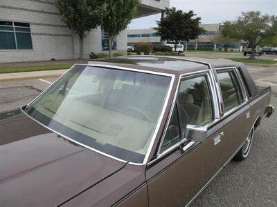 1980 Lincoln Town Car - Photo 18 - Bohemia, NY 11716