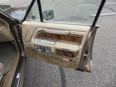 1980 Lincoln Town Car - Photo 46 - Bohemia, NY 11716