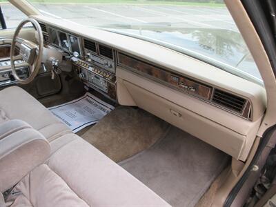 1980 Lincoln Town Car - Photo 45 - Bohemia, NY 11716