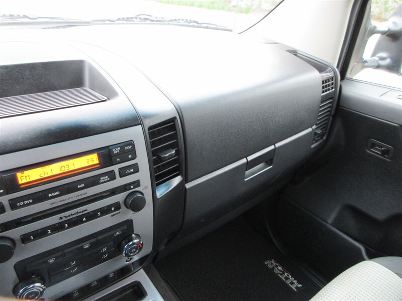 2011 Nissan Titan PRO-4X   - Photo 39 - Bohemia, NY 11716