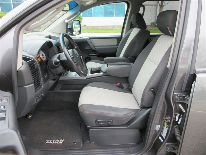 2011 Nissan Titan PRO-4X   - Photo 31 - Bohemia, NY 11716