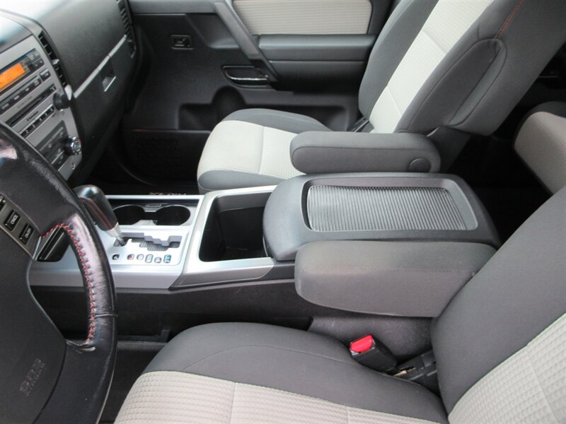 2011 Nissan Titan PRO-4X   - Photo 32 - Bohemia, NY 11716
