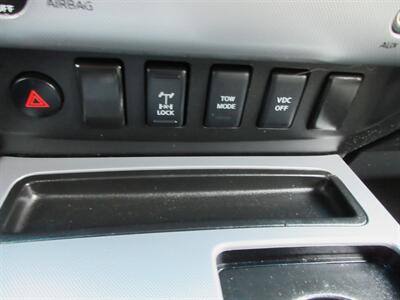 2011 Nissan Titan PRO-4X   - Photo 36 - Bohemia, NY 11716