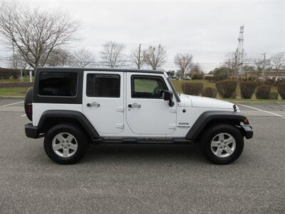 2014 Jeep Wrangler Unlimited Sport - Photo 10 - Bohemia, NY 11716