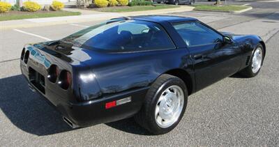 1996 Chevrolet Corvette Coupe   - Photo 8 - Bohemia, NY 11716