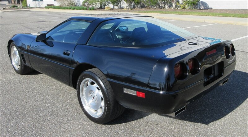 1996 Chevrolet Corvette Coupe - Photo 3 - Bohemia, NY 11716