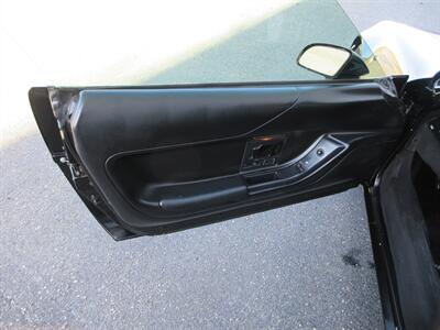 1996 Chevrolet Corvette Coupe   - Photo 30 - Bohemia, NY 11716