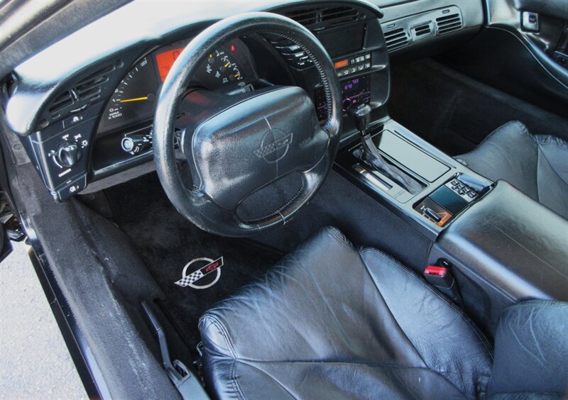 1996 Chevrolet Corvette Coupe - Photo 31 - Bohemia, NY 11716