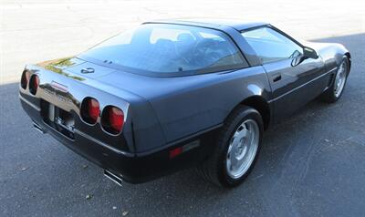 1996 Chevrolet Corvette Coupe   - Photo 20 - Bohemia, NY 11716