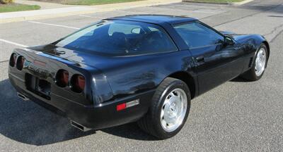 1996 Chevrolet Corvette Coupe   - Photo 4 - Bohemia, NY 11716