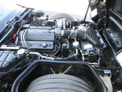 1996 Chevrolet Corvette Coupe   - Photo 57 - Bohemia, NY 11716