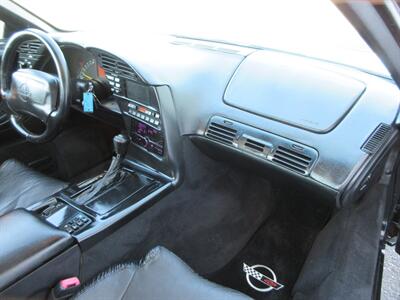 1996 Chevrolet Corvette Coupe   - Photo 47 - Bohemia, NY 11716
