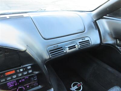 1996 Chevrolet Corvette Coupe   - Photo 39 - Bohemia, NY 11716