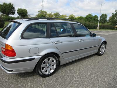 2005 BMW 325xiT  Wagon - Photo 23 - Bohemia, NY 11716